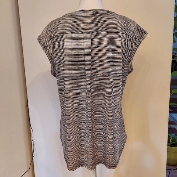 ELLE Gray/White woman's blouse. Size L All seasons Gift Free fit Christmas Stret - Picture 3 of 6